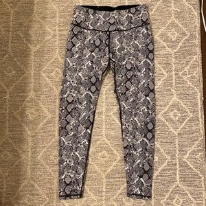 Victoria’s Secret leggings